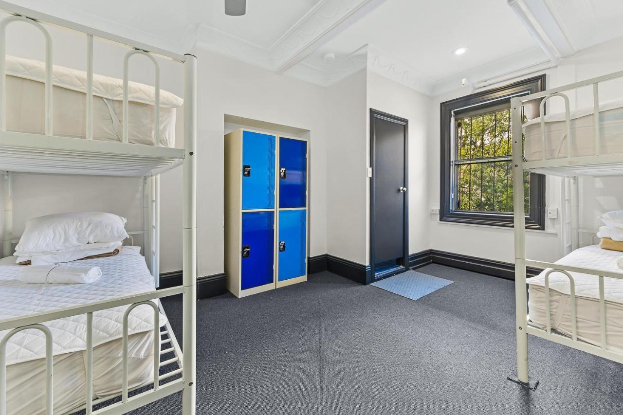 London Plane Backpackers Ostello Sydney